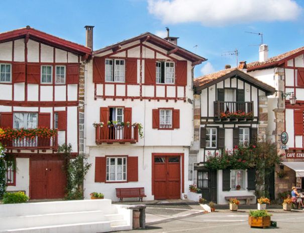 ainhoa- france-basque-country-Earra-Tours