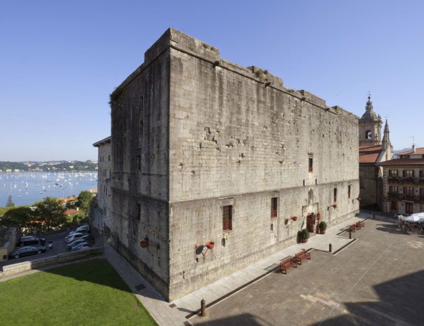 parador-castillo-carlos-v-Basque-Country-French-Coast-Earra-Tours