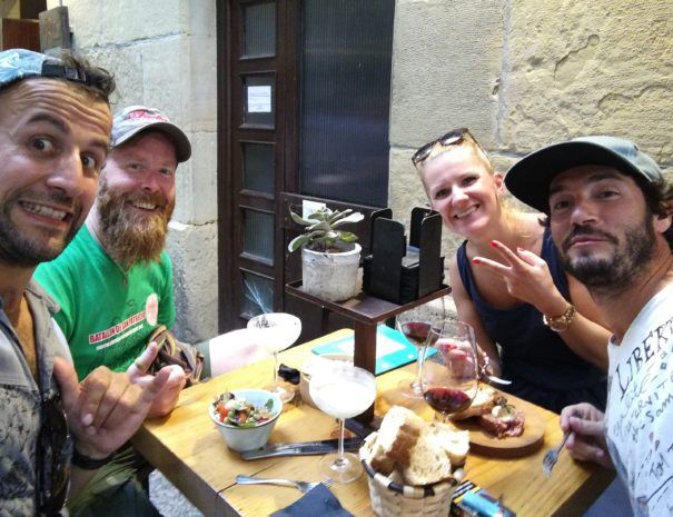 pintxo-tour-parte-vieja-san-sebastian-donostia-earra-tous